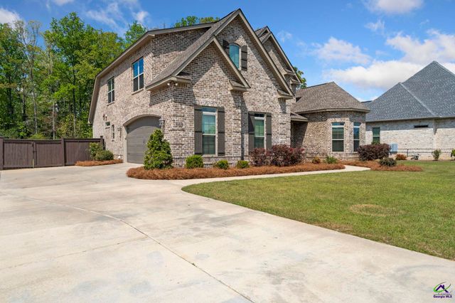303 Pine Trace Lane, Kathleen, GA 31047