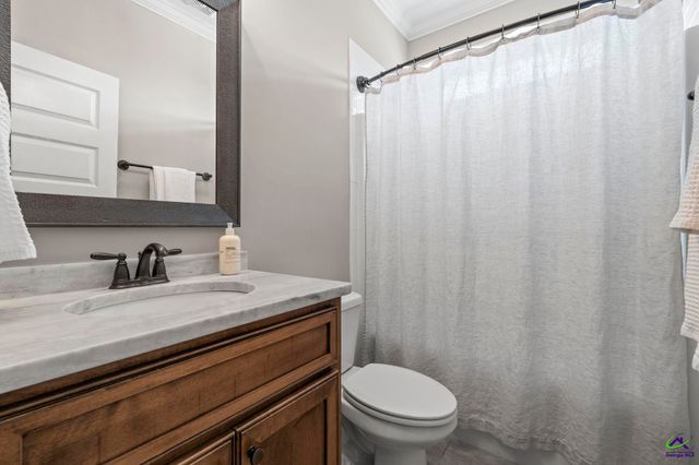 303 Pine Trace Lane, Kathleen, GA 31047