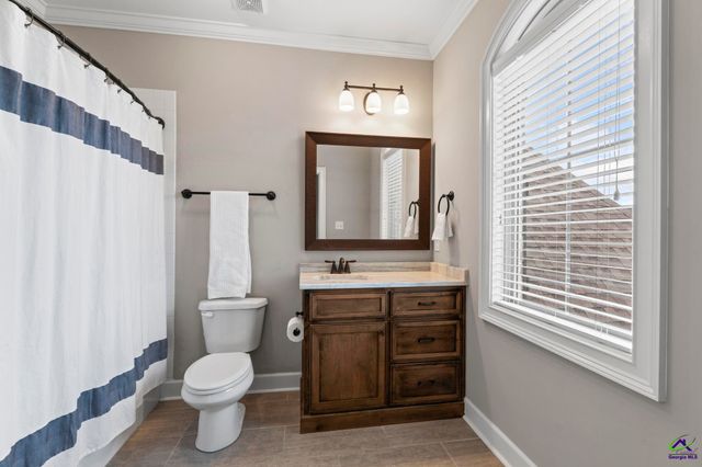 303 Pine Trace Lane, Kathleen, GA 31047