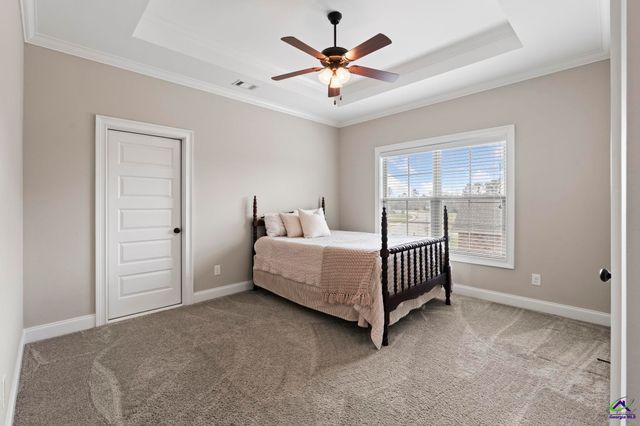 303 Pine Trace Lane, Kathleen, GA 31047