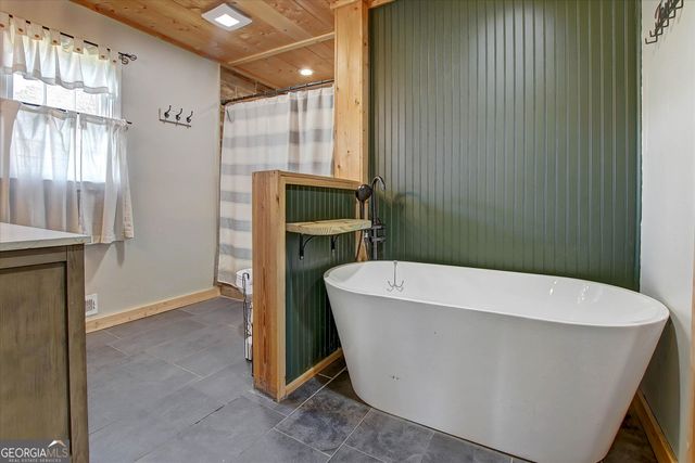 217 Lynn Drive, Fayetteville, GA 30215