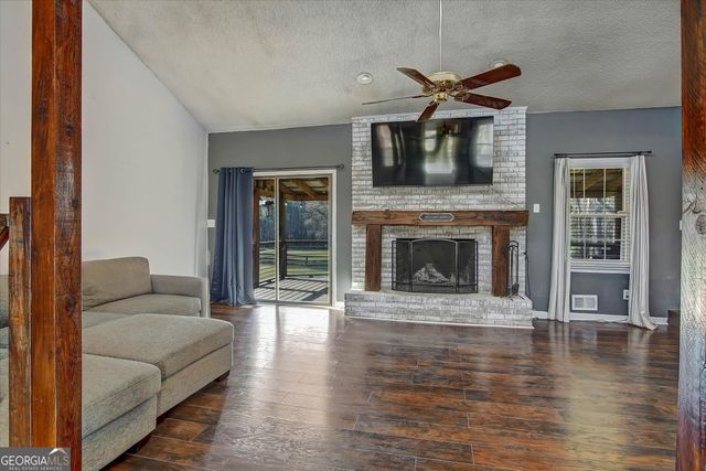 217 Lynn Drive, Fayetteville, GA 30215