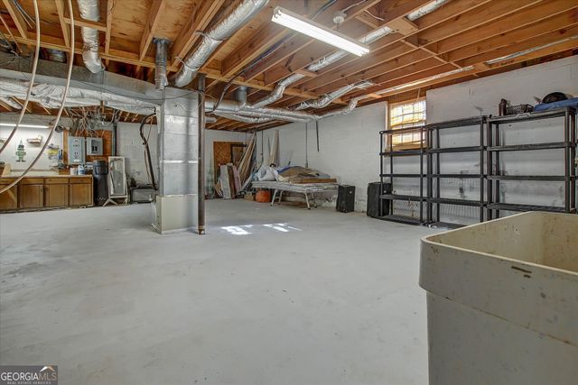 217 Lynn Drive, Fayetteville, GA 30215