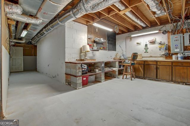 217 Lynn Drive, Fayetteville, GA 30215