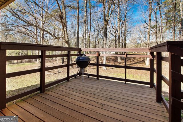 217 Lynn Drive, Fayetteville, GA 30215