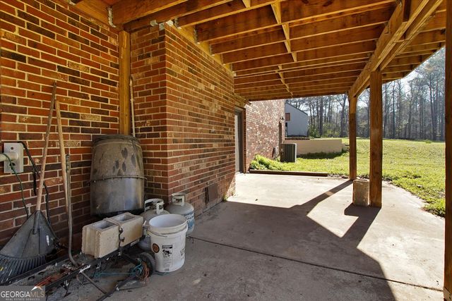 217 Lynn Drive, Fayetteville, GA 30215