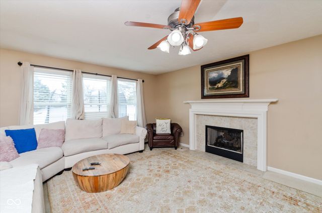 16446 Lakeville Crossing, Westfield, IN 46074