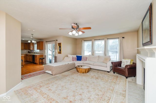 16446 Lakeville Crossing, Westfield, IN 46074