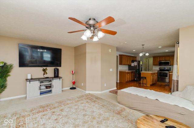 16446 Lakeville Crossing, Westfield, IN 46074