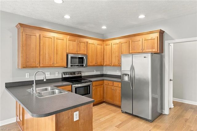 303 Herman Melville AVE, Newport News, VA 23606