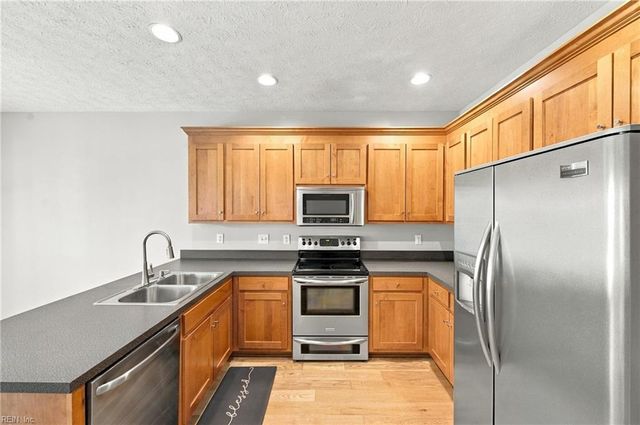 303 Herman Melville AVE, Newport News, VA 23606