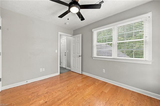 303 Herman Melville AVE, Newport News, VA 23606