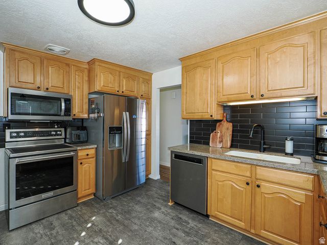 1048 E 5235 S, Salt Lake City, UT 84117