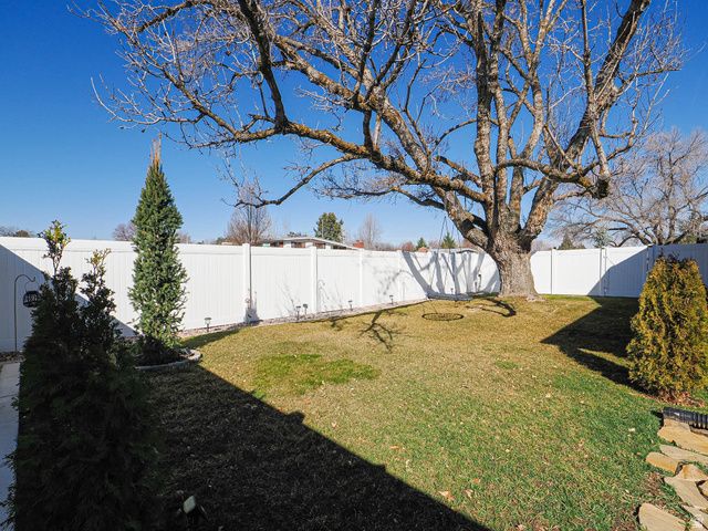 1048 E 5235 S, Salt Lake City, UT 84117