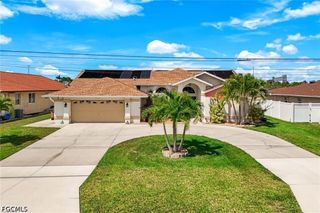 2013 Everest PKWY, Cape Coral, FL 33904