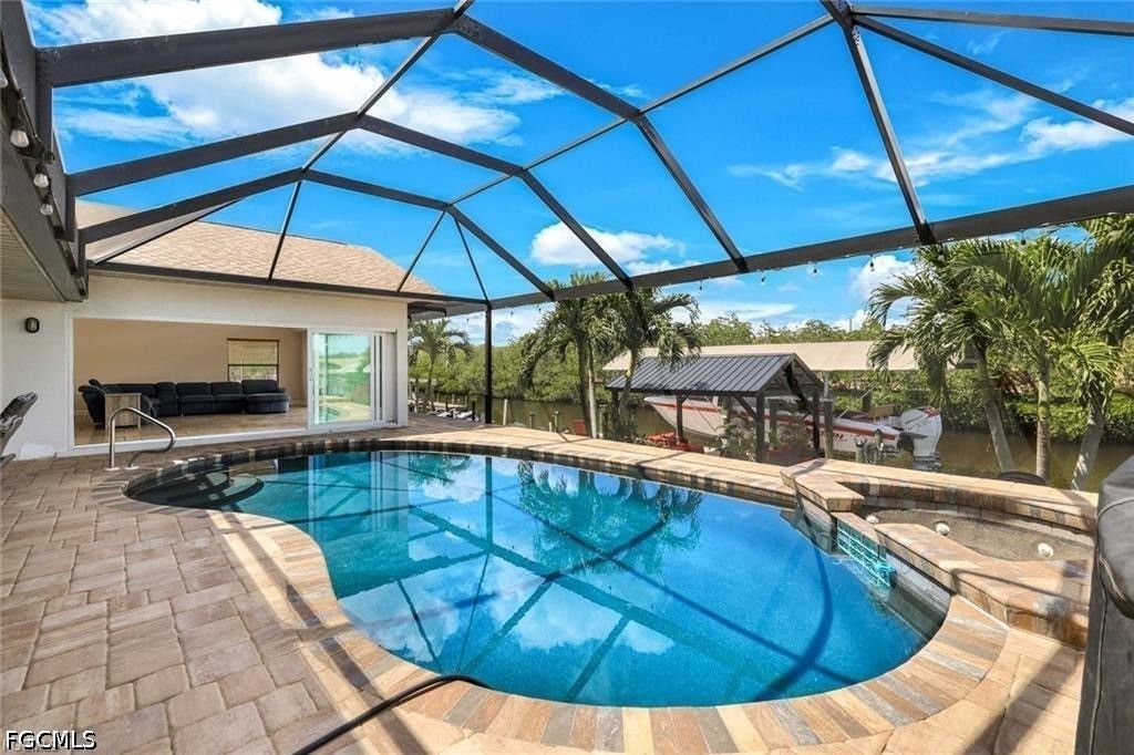 Image 2 of property listing at 2013 Everest PKWY, Cape Coral, FL 33904