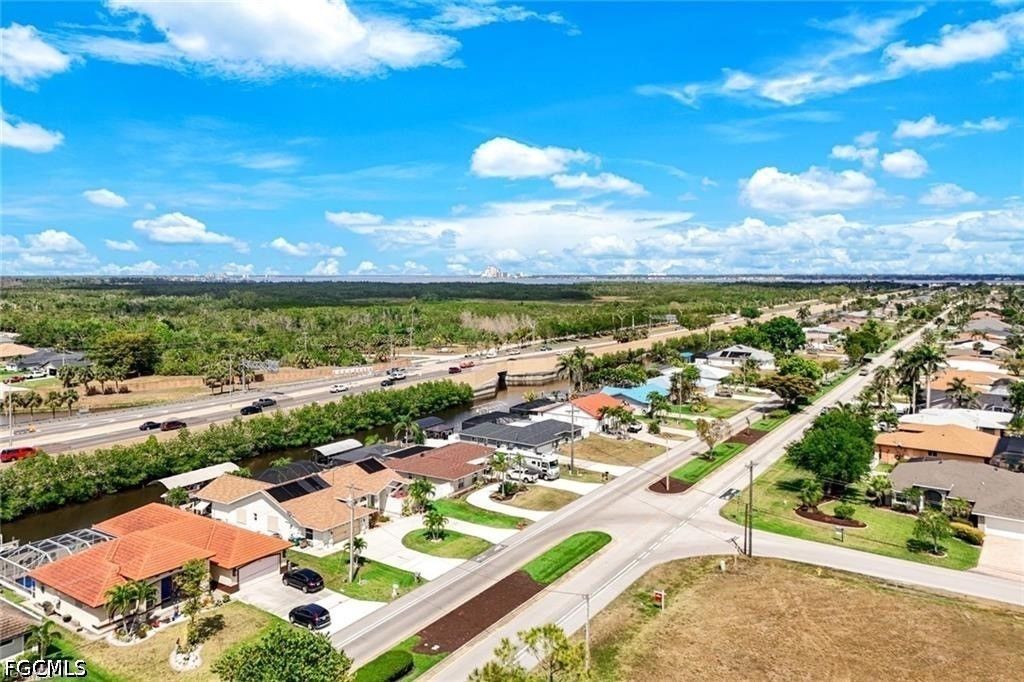 Image 41 of property listing at 2013 Everest PKWY, Cape Coral, FL 33904