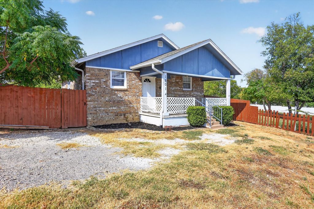1801 E Harvey Avenue, Fort Worth, TX 76104 — photo 2