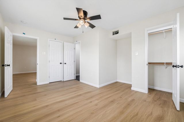 1127 Harris Way, Galveston, TX 77551