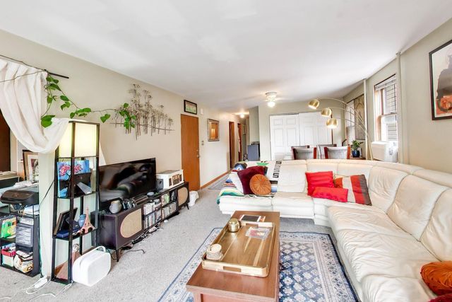 2643 N California Avenue, Chicago, IL 60647