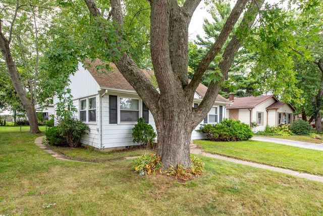 1220 Fulton Avenue, Winthrop Harbor, IL 60096