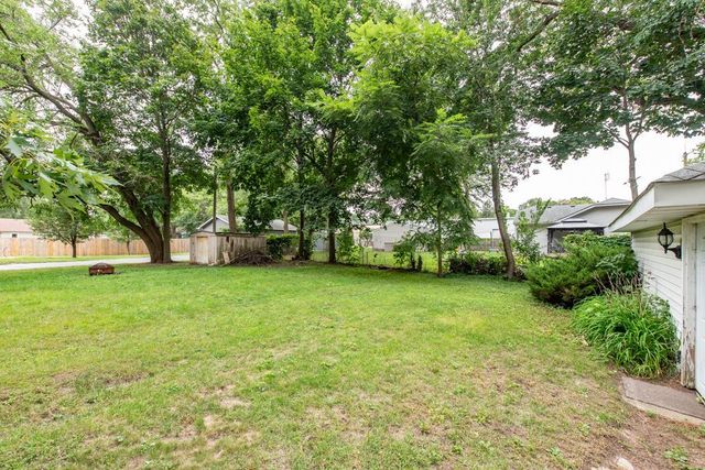 1220 Fulton Avenue, Winthrop Harbor, IL 60096