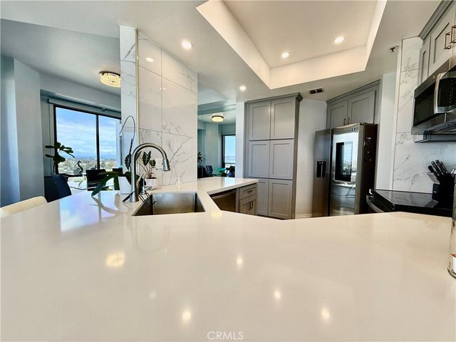 1310 E Ocean Boulevard 906, Long Beach, CA 90802