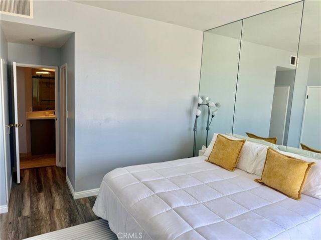 1310 E Ocean Boulevard 906, Long Beach, CA 90802