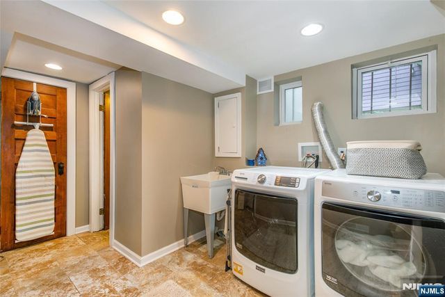 32 Morse Avenue, East Orange, NJ 07017