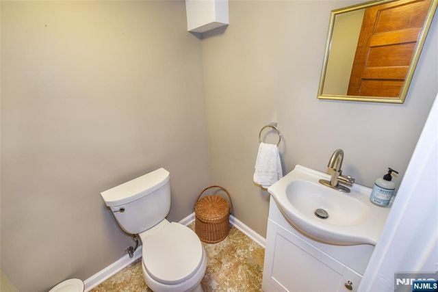 32 Morse Avenue, East Orange, NJ 07017