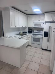 1913 S Ocean Dr 422, Hallandale Beach, FL 33009