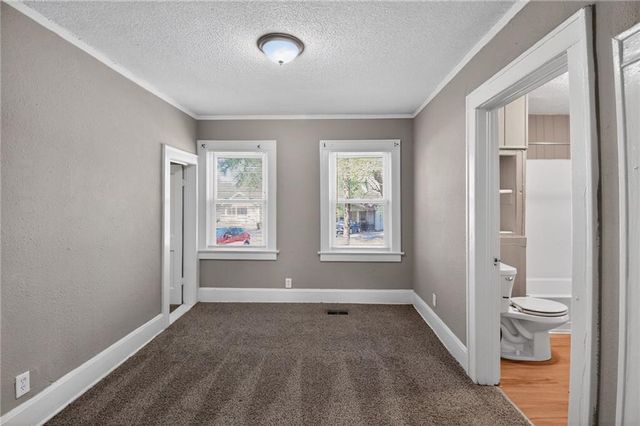10143 E Golf Avenue, Independence, MO 64053