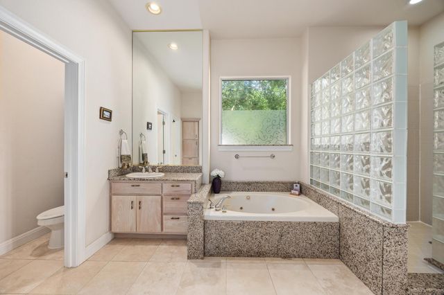 17909 Kingfisher Ridge DR, Lago Vista, TX 78645