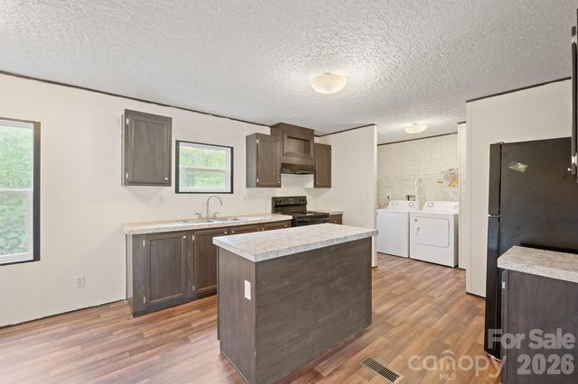 2913 Conner Circle, Morganton, NC 28645