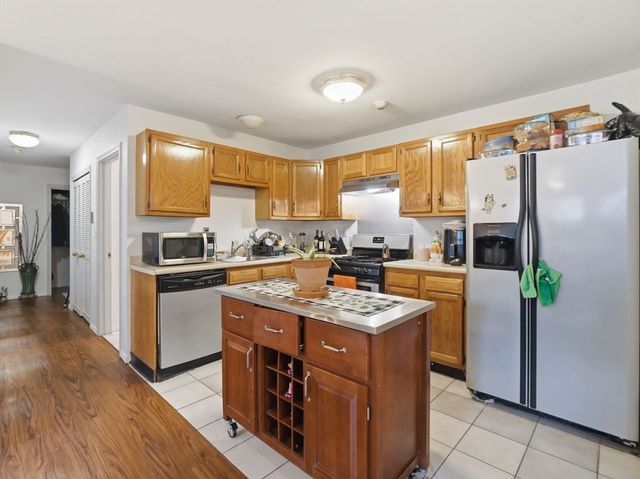 59 Monadnock St 8, Boston, MA 02125