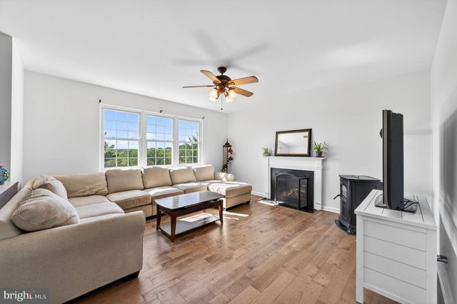 8840 MAPLEVILLE RD, Mount Airy, MD 21771