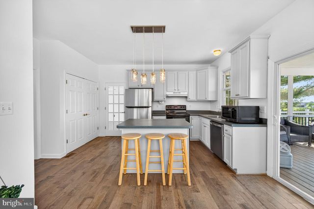 8840 MAPLEVILLE RD, Mount Airy, MD 21771