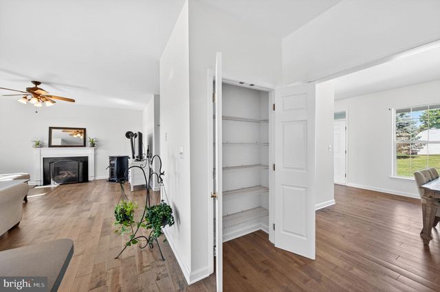 8840 MAPLEVILLE RD, Mount Airy, MD 21771