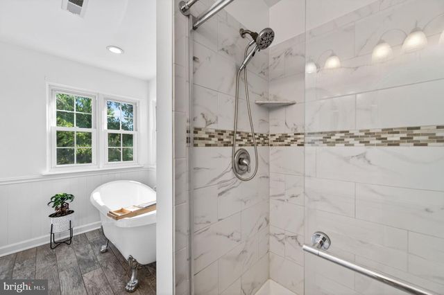 8840 MAPLEVILLE RD, Mount Airy, MD 21771