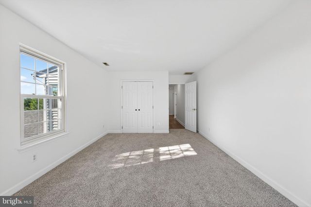 8840 MAPLEVILLE RD, Mount Airy, MD 21771