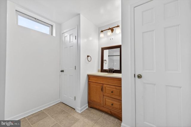 8840 MAPLEVILLE RD, Mount Airy, MD 21771