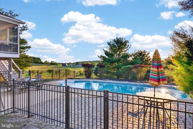 8840 MAPLEVILLE RD, Mount Airy, MD 21771