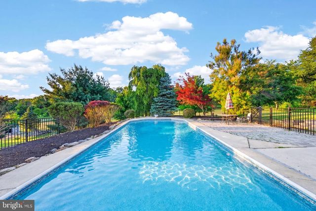 8840 MAPLEVILLE RD, Mount Airy, MD 21771