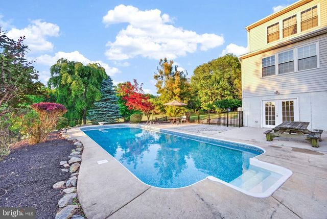 8840 MAPLEVILLE RD, Mount Airy, MD 21771