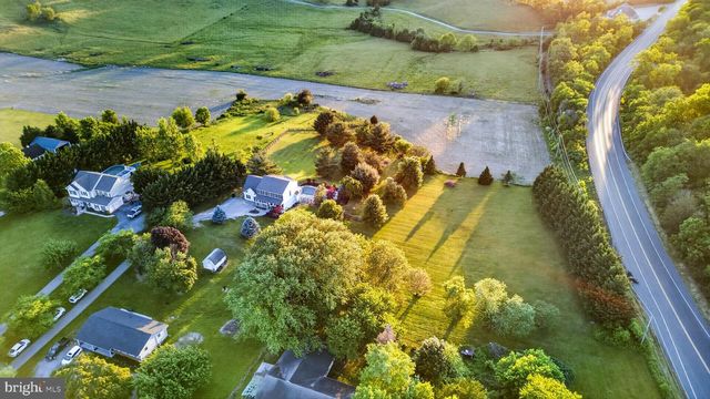 8840 MAPLEVILLE RD, Mount Airy, MD 21771