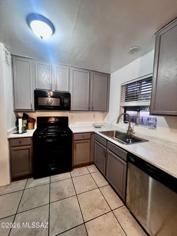 5450 E Hawthorne Street, Tucson, AZ 85711