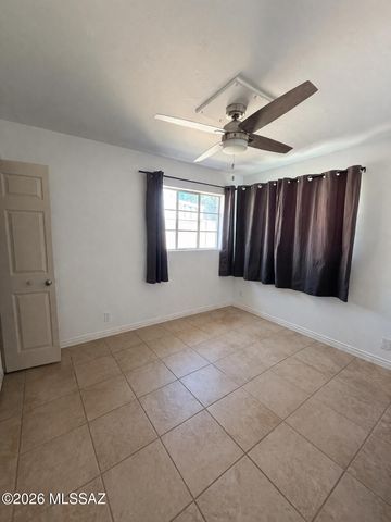 5450 E Hawthorne Street, Tucson, AZ 85711