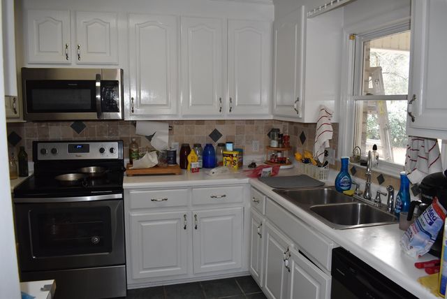 1044 Forest Dr., Conway, SC 29526