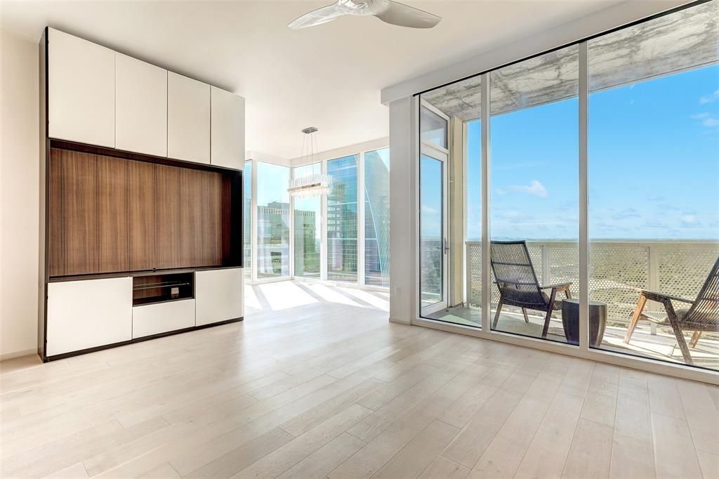 301 West Ave 3105, Austin, TX 78701