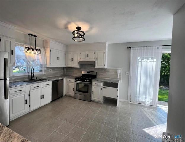 1079 Brooklawn Avenue, Fairfield, CT 06825